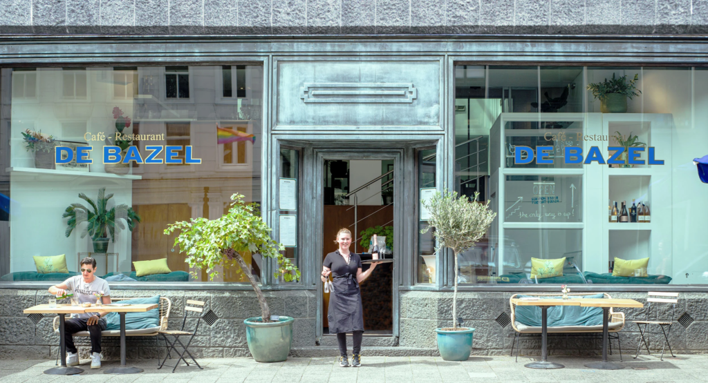 Exteriér restaurace De Bazel